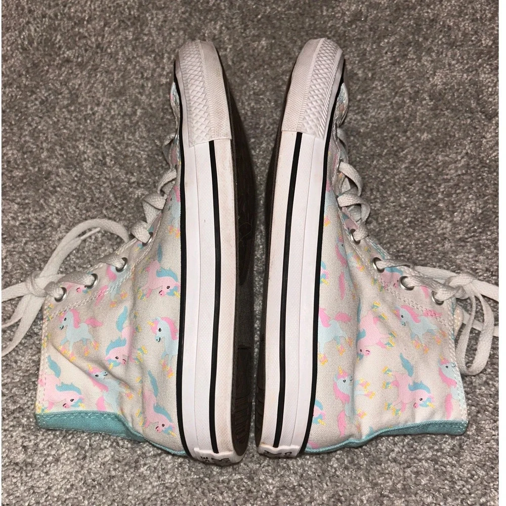 Converse Chuck Taylor All‎ Star High Top Unicorn Print Sneakers Pastel Junior 5 - Picture 4 of 7